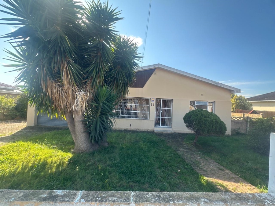 3 Bedroom Property for Sale in Bothasrus Eastern Cape